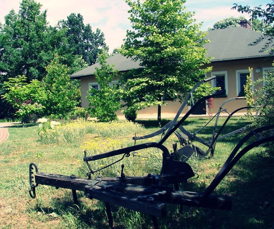 Agroturystyka Pod Modrzewiami Nowy Tomysl Bagian luar foto