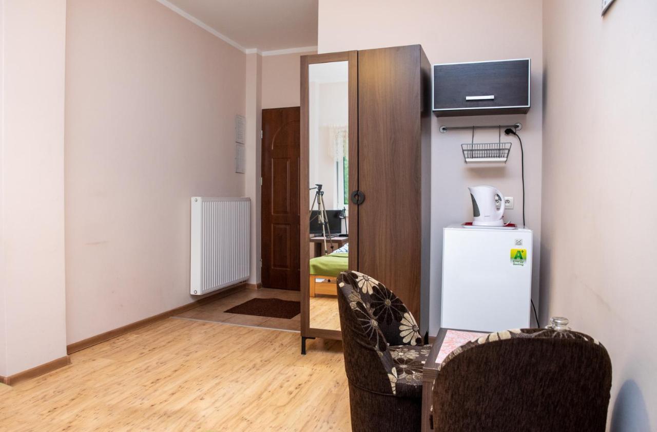 Agroturystyka Pod Modrzewiami Nowy Tomysl Bagian luar foto
