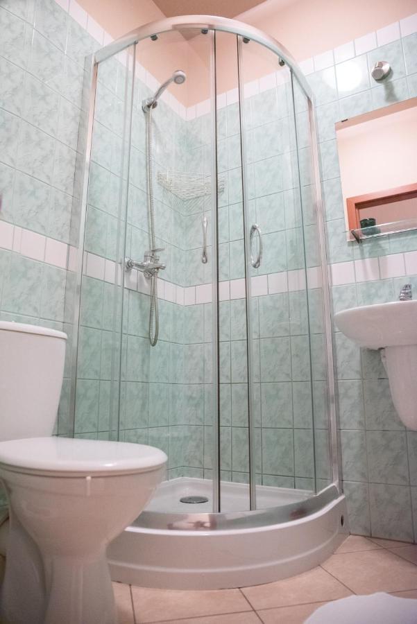 Agroturystyka Pod Modrzewiami Nowy Tomysl Bagian luar foto