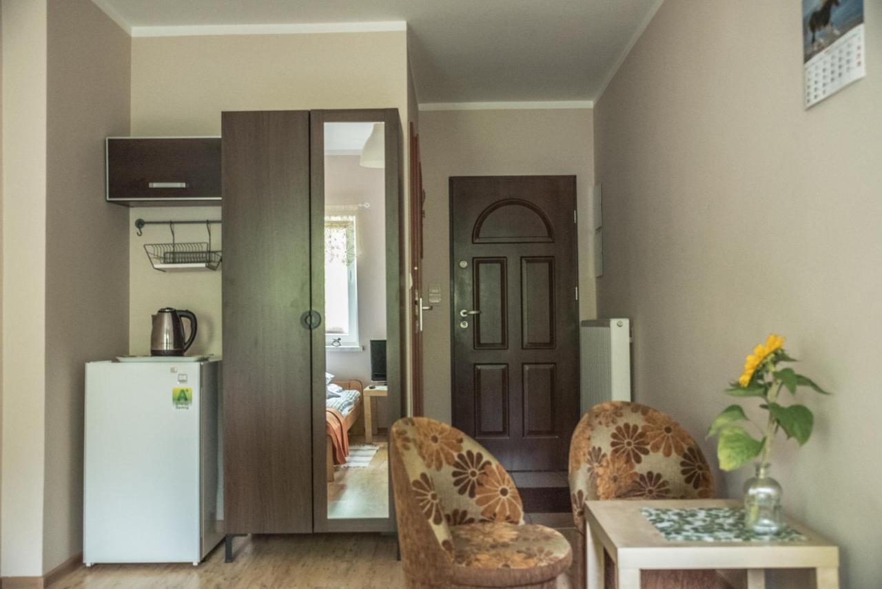 Agroturystyka Pod Modrzewiami Nowy Tomysl Bagian luar foto